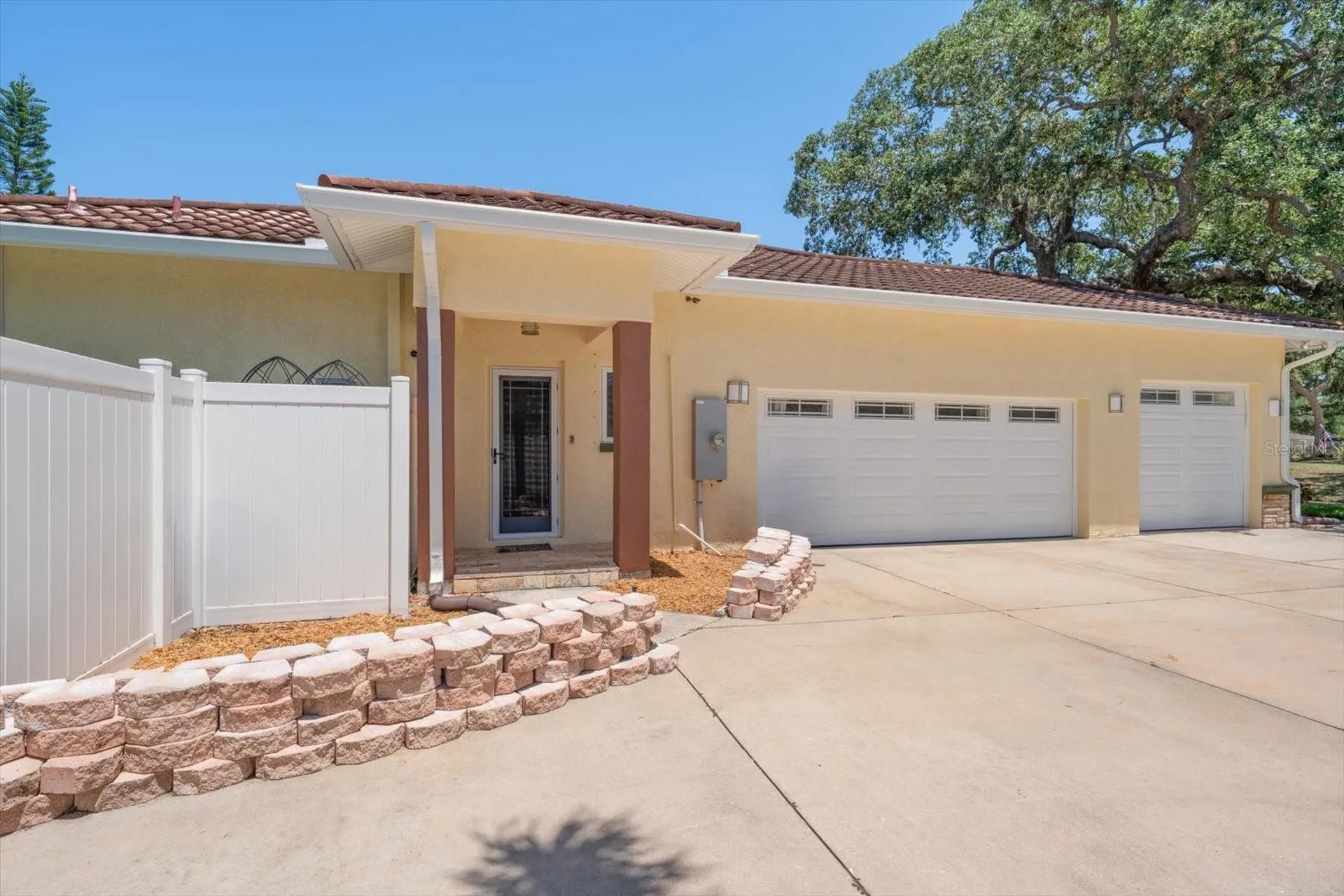 2400 Sherwood Lane Clearwater FL 33764