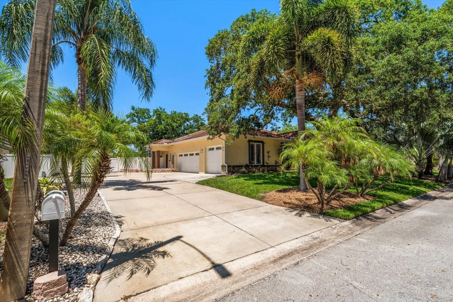 2400 Sherwood Lane Clearwater FL 33764