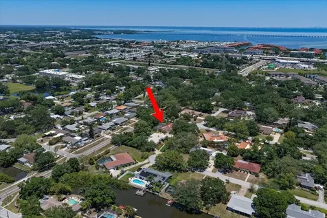 2400 Sherwood Lane Clearwater FL 33764