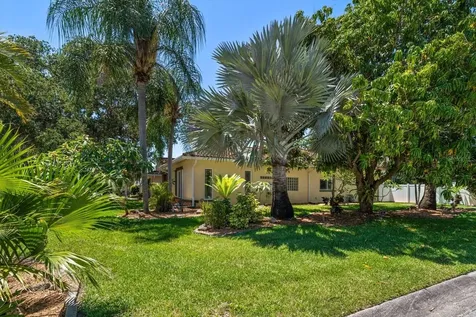 2400 Sherwood Lane Clearwater FL 33764