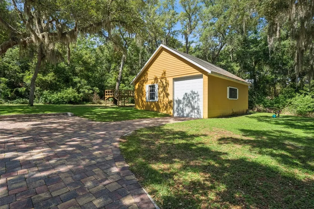 16526 Highland Avenue Montverde FL 34756