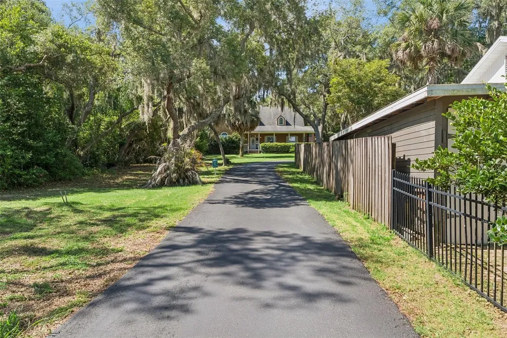 16526 Highland Avenue Montverde FL 34756