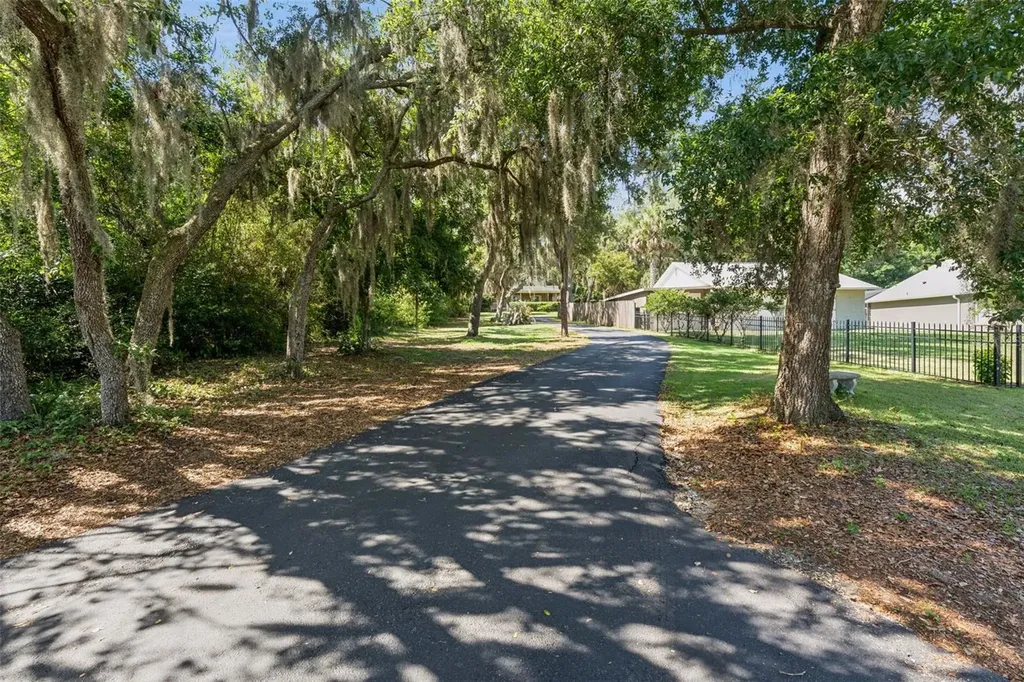 16526 Highland Avenue Montverde FL 34756