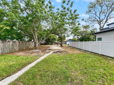 5021 9th Avenue S Gulfport FL 33707