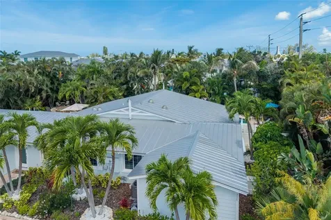 324 64th Street Holmes Beach FL 34217