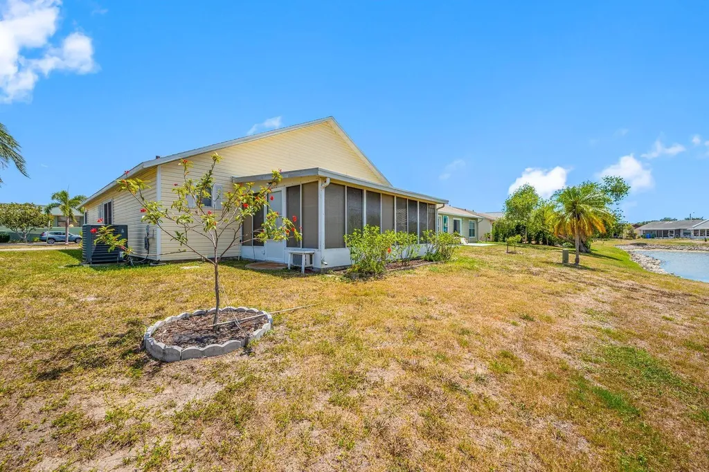 3886 40th Avenue W Bradenton FL 34205