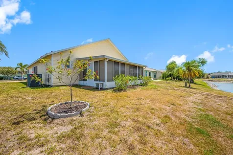 3886 40th Avenue W Bradenton FL 34205