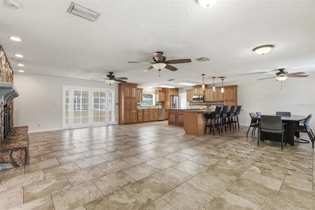 13525 301 Highway N Thonotosassa FL 33592