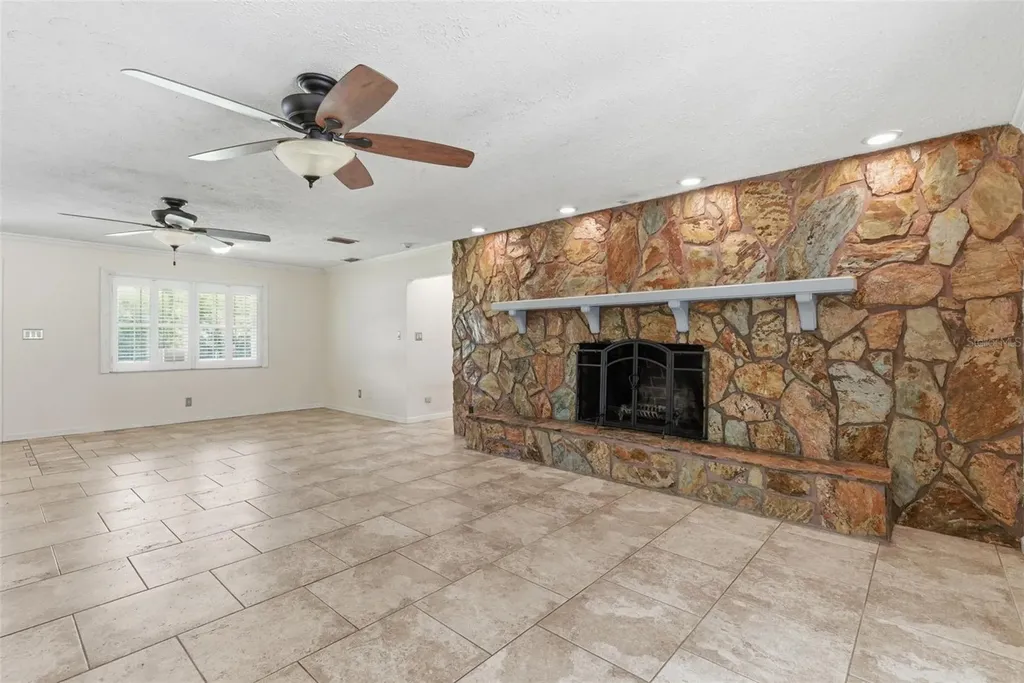 13525 301 Highway N Thonotosassa FL 33592