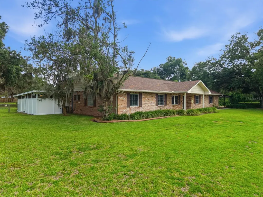 13525 301 Highway N Thonotosassa FL 33592