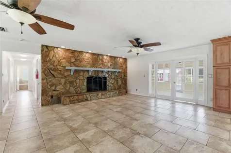 13525 301 Highway N Thonotosassa FL 33592