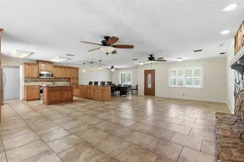 13525 301 Highway N Thonotosassa FL 33592