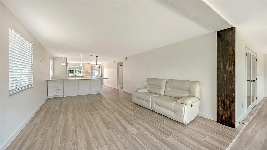 909 Spanish Drive N Longboat Key FL 34228