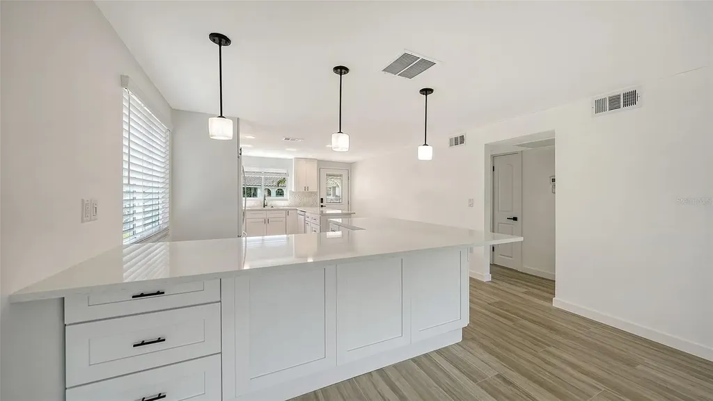 909 Spanish Drive N Longboat Key FL 34228