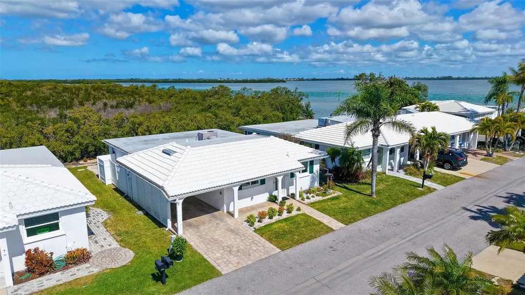 909 Spanish Drive N Longboat Key FL 34228