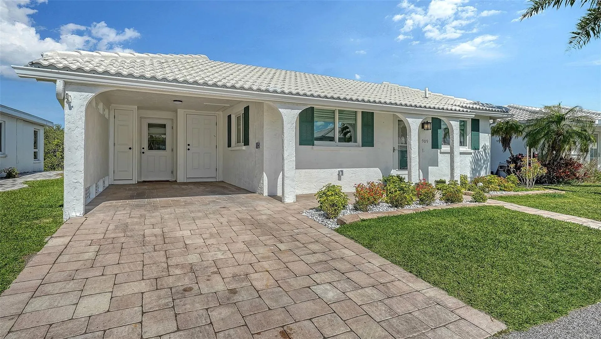 909 Spanish Drive N Longboat Key FL 34228