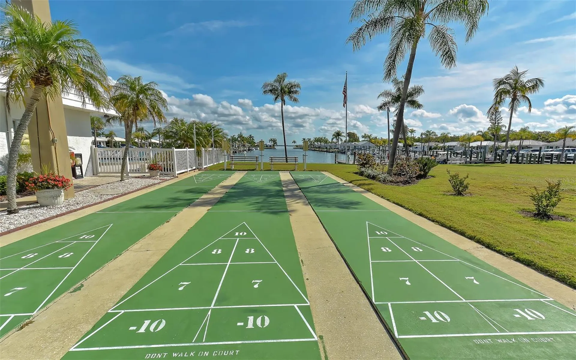 909 Spanish Drive N Longboat Key FL 34228