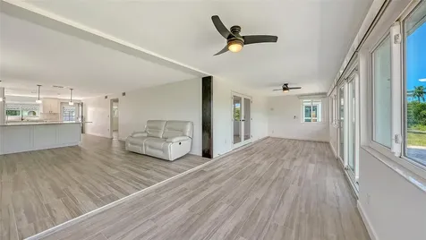 909 Spanish Drive N Longboat Key FL 34228