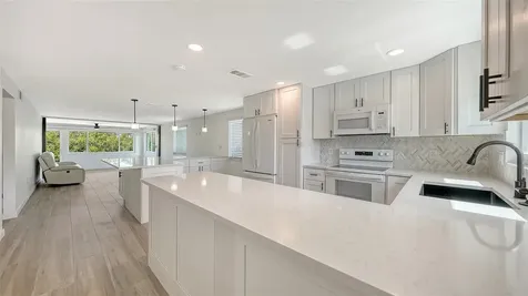 909 Spanish Drive N Longboat Key FL 34228
