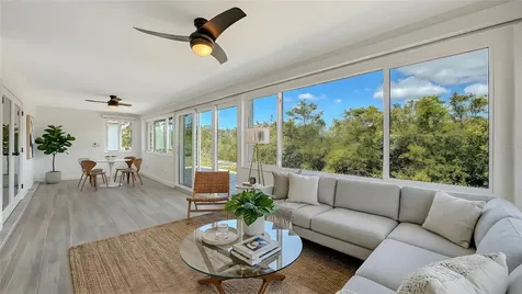 909 Spanish Drive N Longboat Key FL 34228