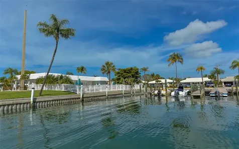 909 Spanish Drive N Longboat Key FL 34228