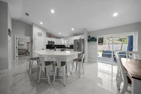 17 Holly Road Ocala FL 34472