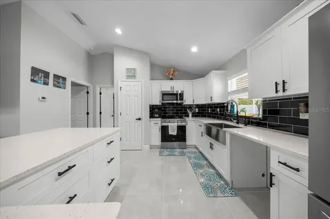 17 Holly Road Ocala FL 34472