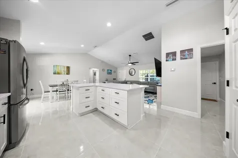 17 Holly Road Ocala FL 34472