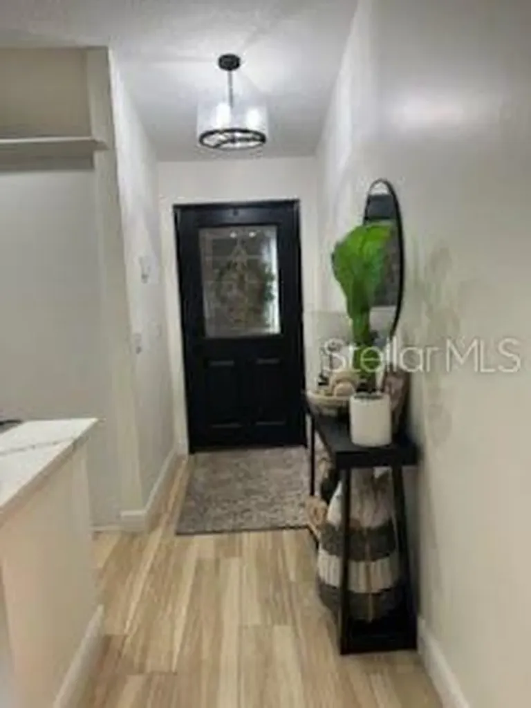 1423A Oak Place Apopka FL 32712
