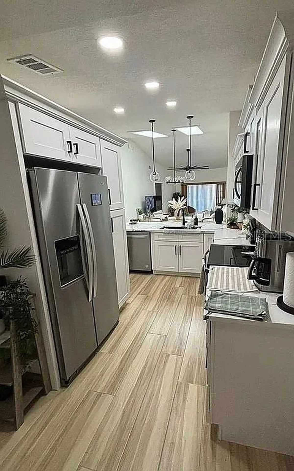 1423A Oak Place Apopka FL 32712