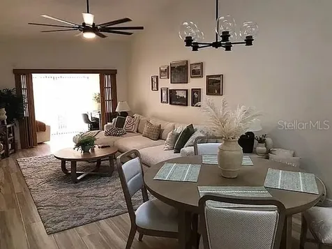 1423A Oak Place Apopka FL 32712