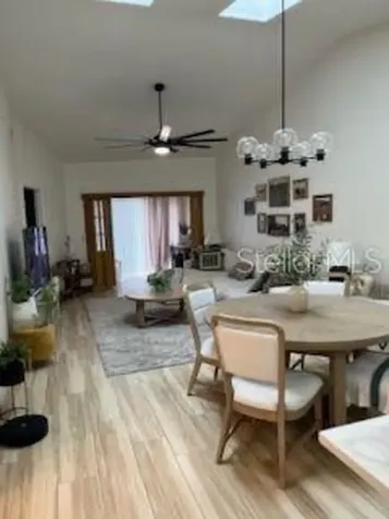 1423A Oak Place Apopka FL 32712