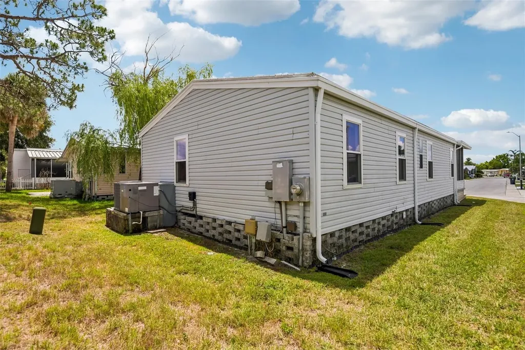276 Pelican Drive N Oldsmar FL 34677