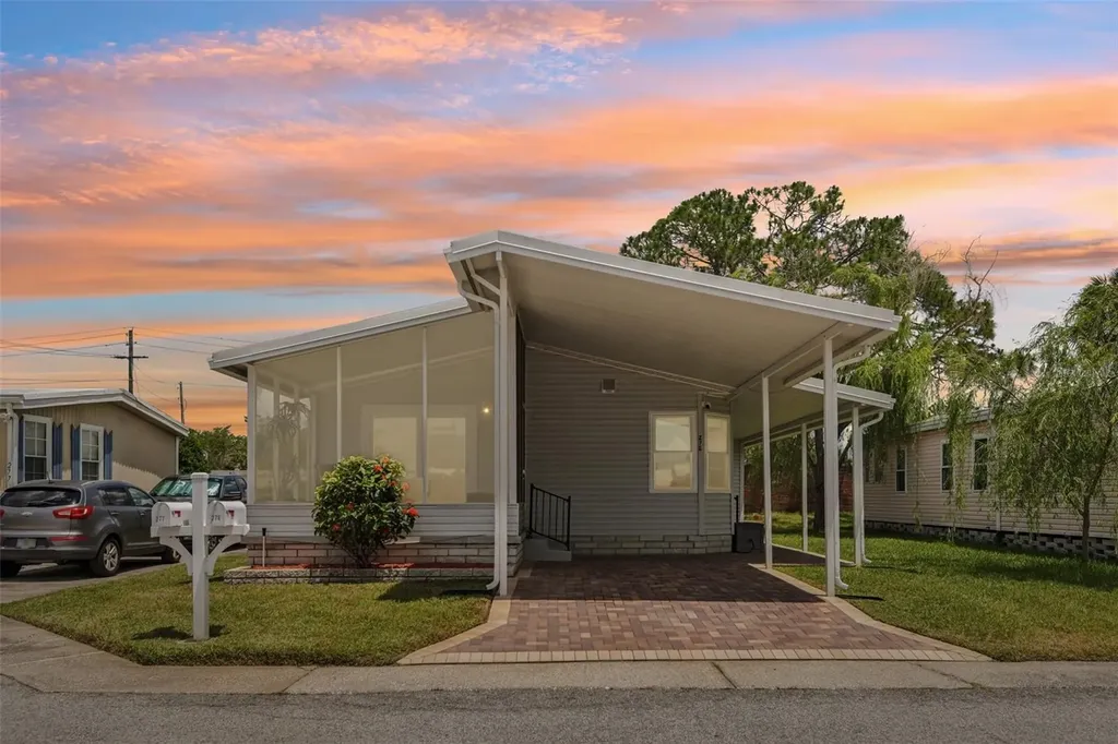 276 Pelican Drive N Oldsmar FL 34677