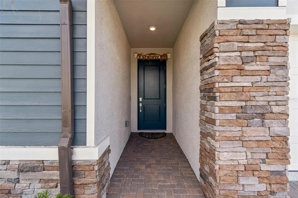 18542 Serene Lake Loop Lutz FL 33548