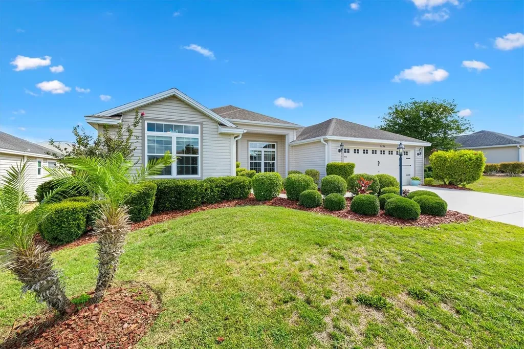 3094 Cichielo Court Oxford FL 34484