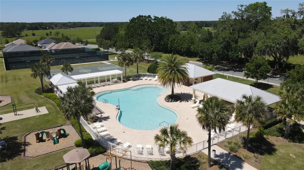 3094 Cichielo Court Oxford FL 34484