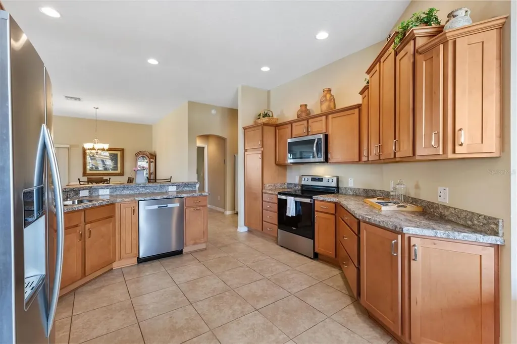 3094 Cichielo Court Oxford FL 34484