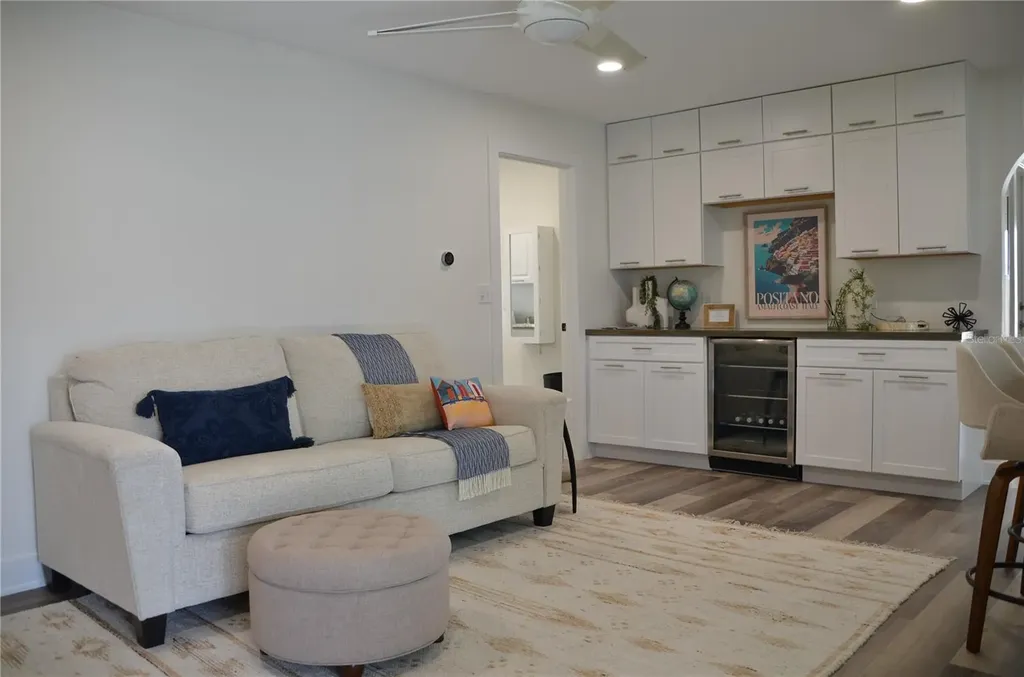 726 Birdsong Lane Sarasota FL 34242