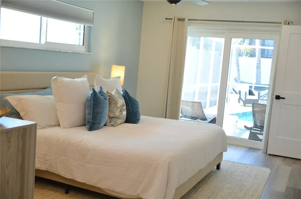 726 Birdsong Lane Sarasota FL 34242