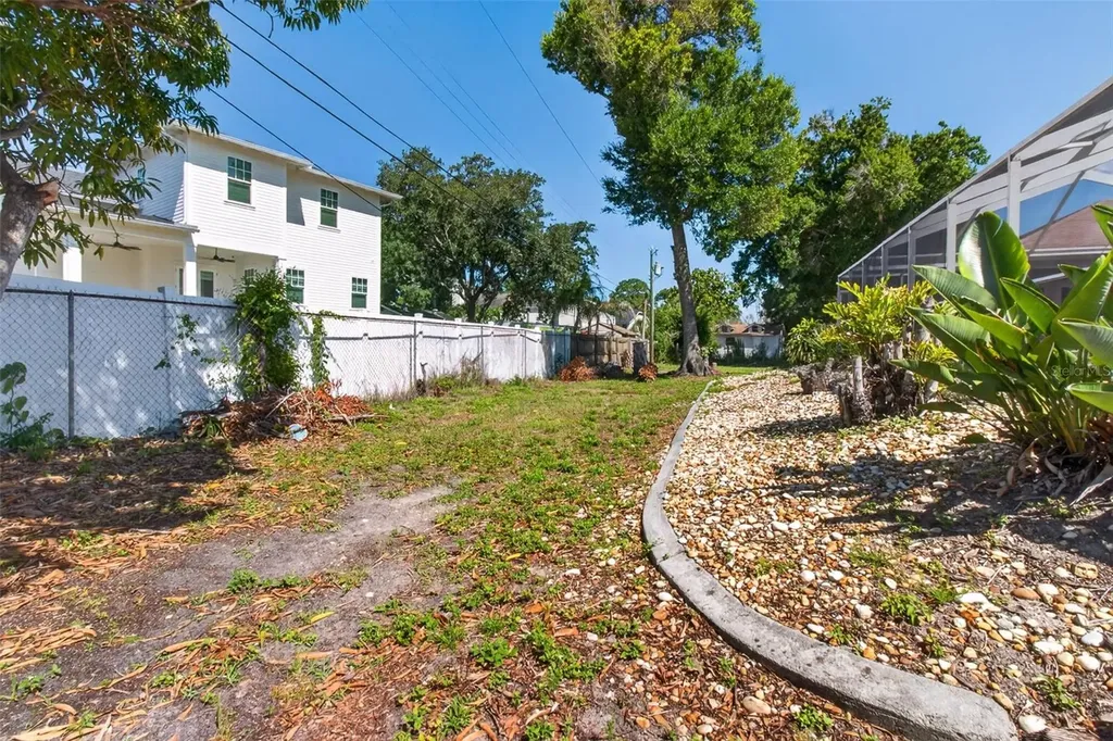 6310 Pershing Street NE St Petersburg FL 33702