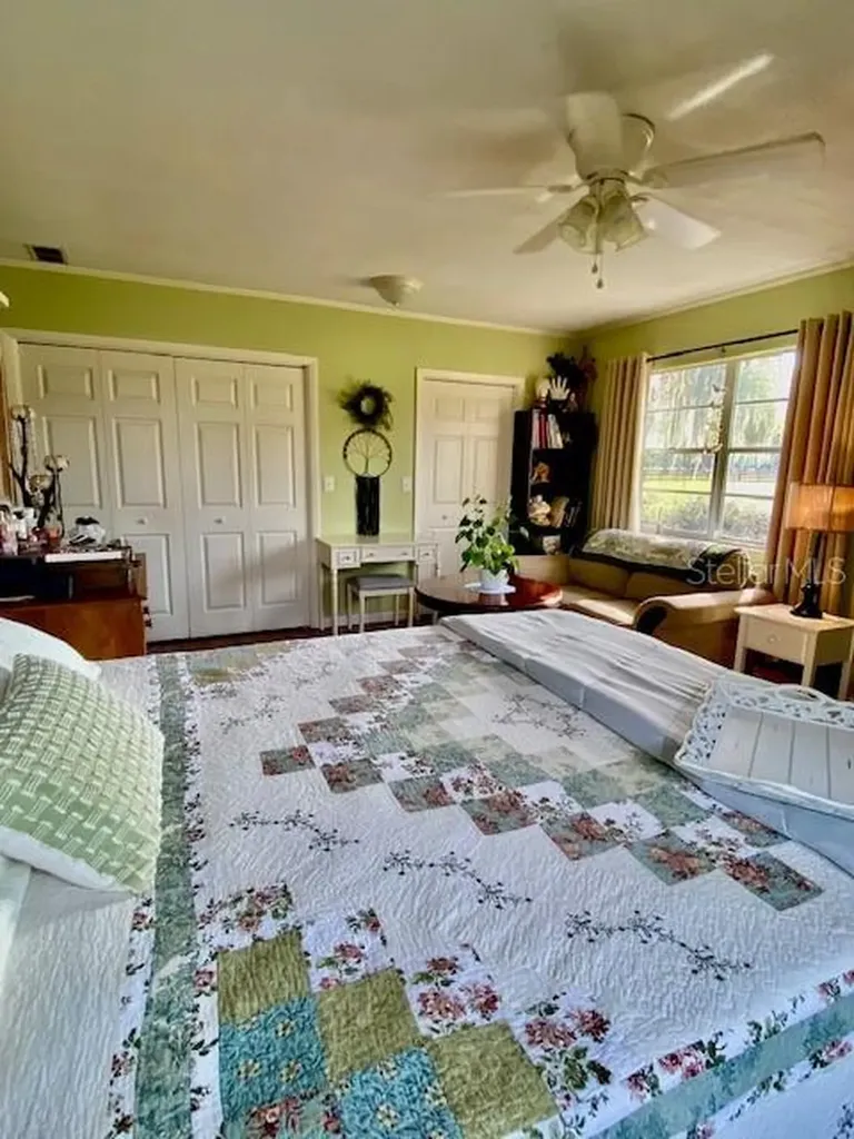 10 SW 50th Avenue Bell FL 32619