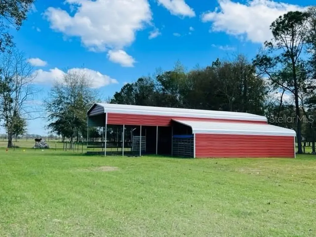 10 SW 50th Avenue Bell FL 32619