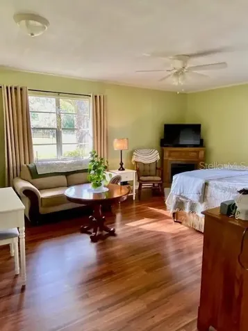 10 SW 50th Avenue Bell FL 32619