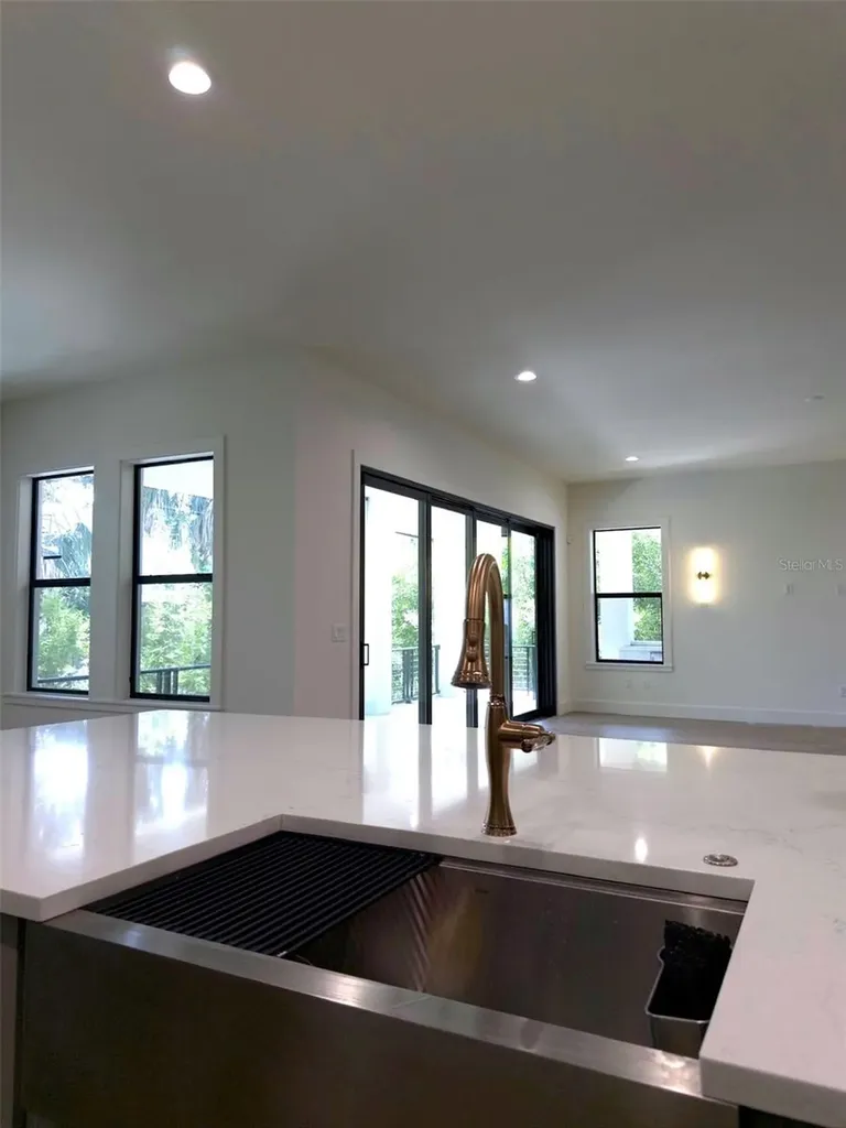 5104 W Evelyn Drive Tampa FL 33609