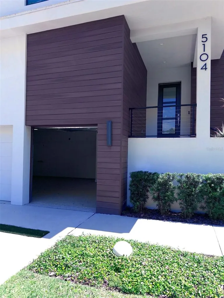 5104 W Evelyn Drive Tampa FL 33609