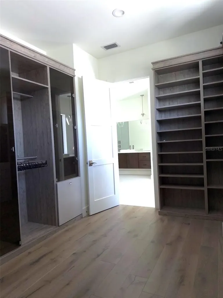 5104 W Evelyn Drive Tampa FL 33609