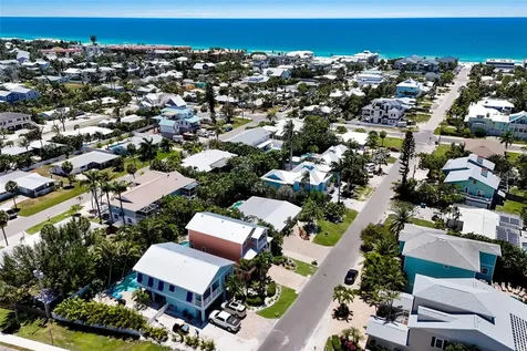309 68th Street Bradenton Beach FL 34217