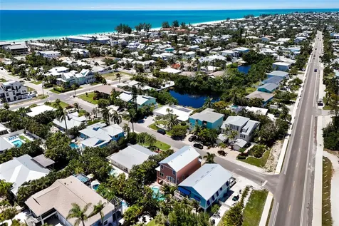 309 68th Street Bradenton Beach FL 34217