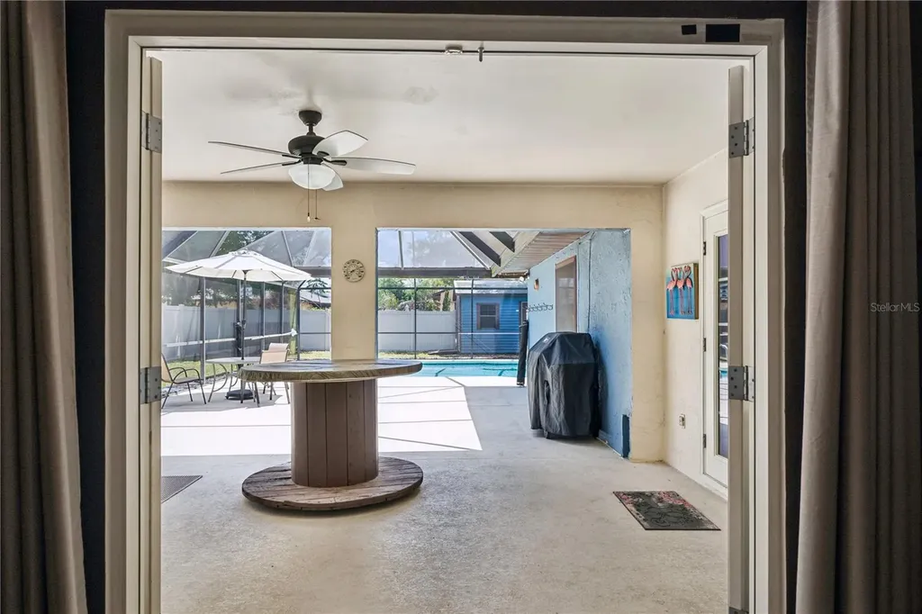 380 E Lake Street Umatilla FL 32784